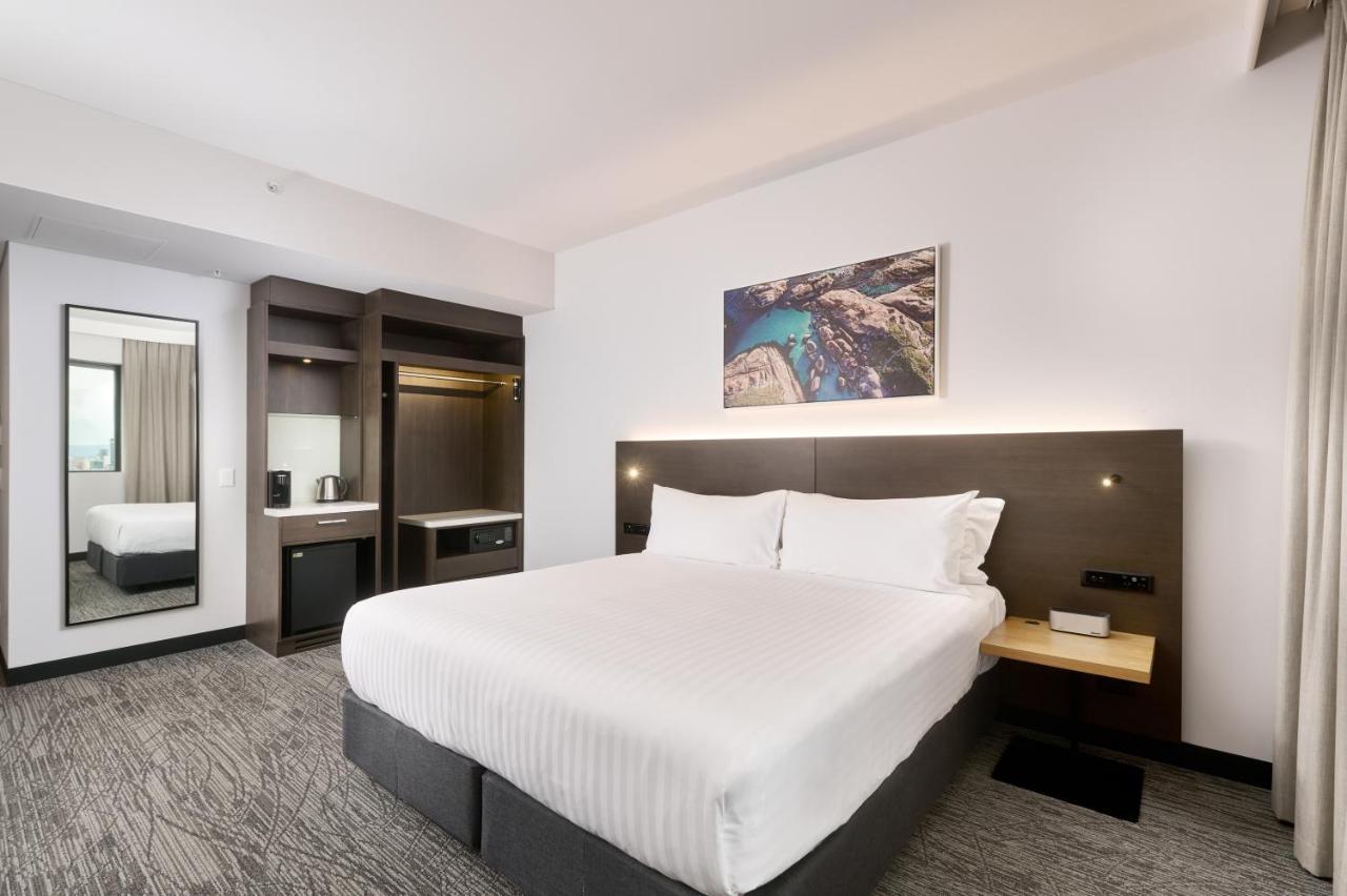 Holiday Inn West Perth By Ihg Exterior photo