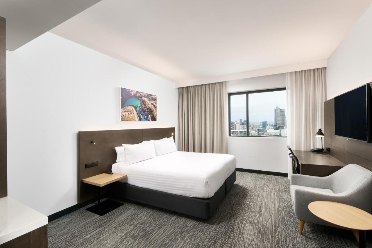 Holiday Inn West Perth By Ihg Exterior photo