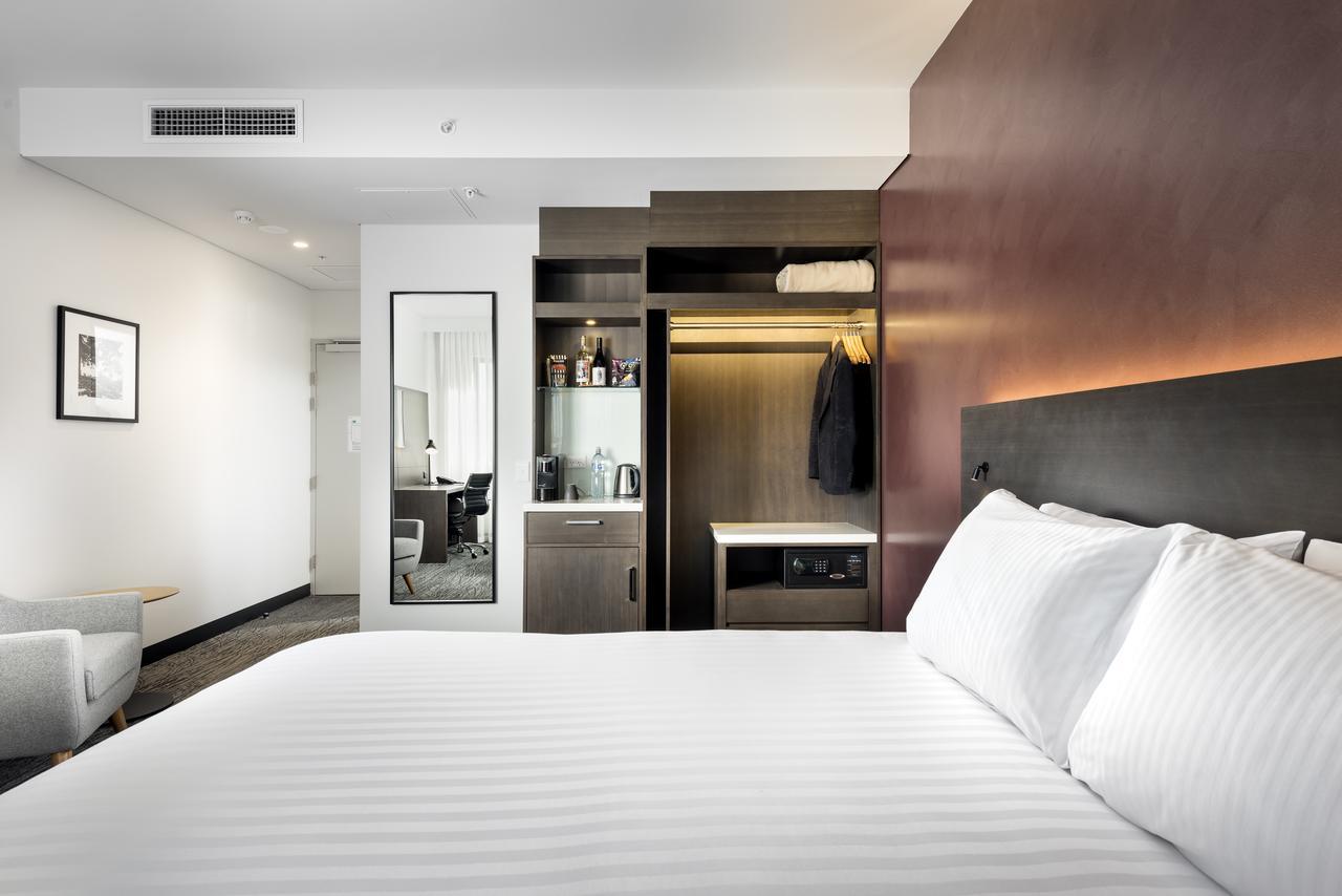 Holiday Inn West Perth By Ihg Exterior photo